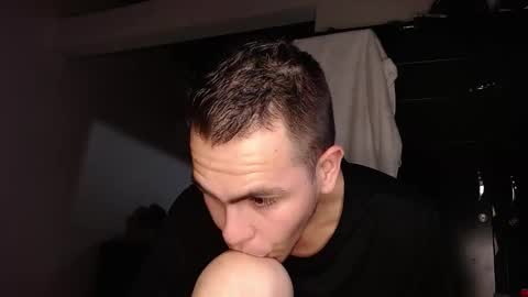 Snapshot of erik_rodriguez chatting on 12-11-24, 05:43 Erik rodriguez online show from 12-11-24, 05:43