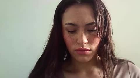 Erika online show from 11-06-25, 06:09