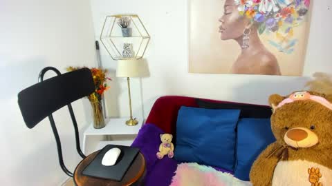 E R I K A  - L  Y R I C S online show from 05-14-26, 07:09
