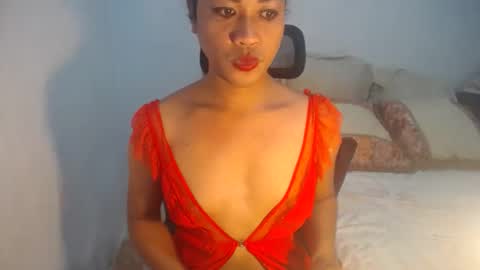 erika_madrigal online show from 01-10-25, 01:10