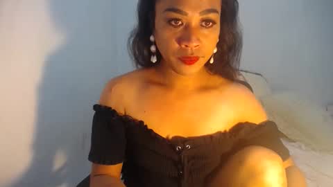 erika_madrigal online show from 01-21-25, 12:57