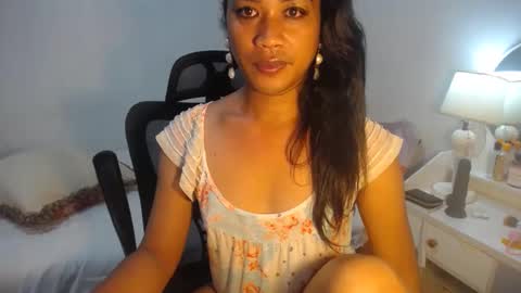 erika_madrigal online show from 02-12-25, 12:58