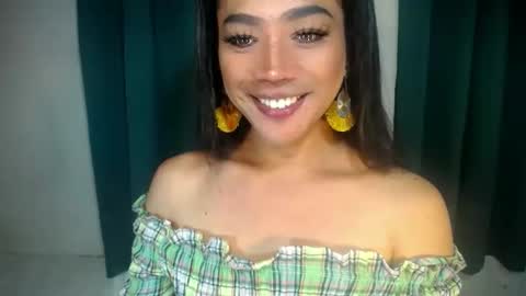 erika_madrigal online show from 10-01-25, 08:59