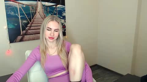 Erika online show from 02-27-25, 10:04