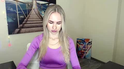 Erika online show from 09-24-25, 11:46