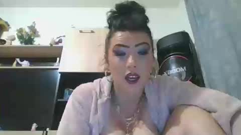 Snapshot of erikaguapa1989 chatting on 05-30-26, 02:08 erikaguapa1989 online show from 05-30-26, 02:08