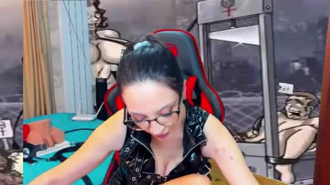 Snapshot of erikalorren chatting on 01-26-25, 12:37 erikalorren online show from 01-26-25, 12:37