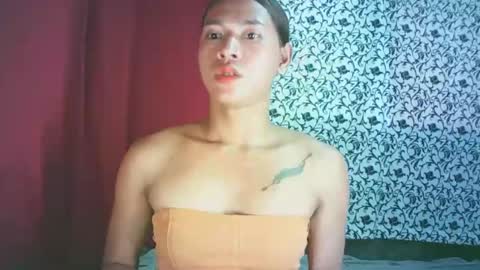 Snapshot of erikamhie_123 chatting on 01-11-25, 03:34 Erika online show from 01-11-25, 03:34