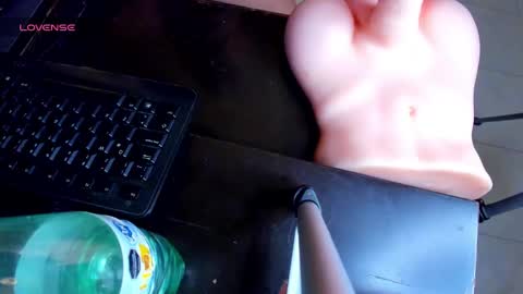 Erika online show from 03-09-25, 09:24