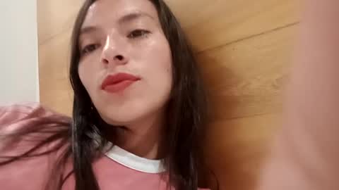 Snapshot of erikandy406723 chatting on 10-09-25, 10:41 Gabriela online show from 10-09-25, 10:41