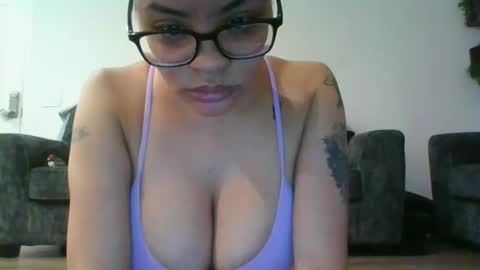 Snapshot of erin2025 chatting on 10-28-25, 07:56 erin2025 online show from 10-28-25, 07:56