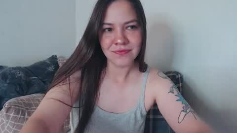 Snapshot of erin_love_ chatting on 06-16-26, 07:00 Erin online show from 06-16-26, 07:00