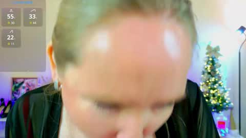 Snapshot of erinmilk chatting on 01-13-26, 05:40 Erin online show from 01-13-26, 05:40