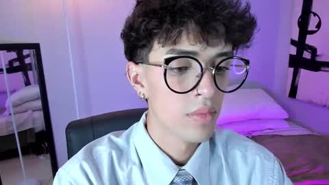   online show from 11-07-25, 12:32