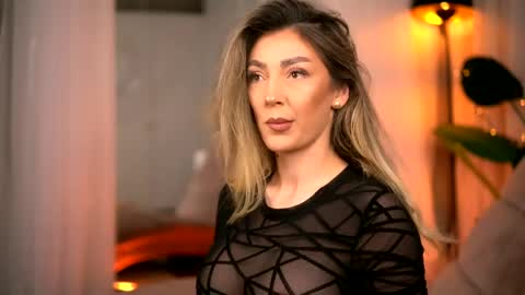 Snapshot of erisvesper chatting on 04-25-26, 03:09 Eris online show from 04-25-26, 03:09