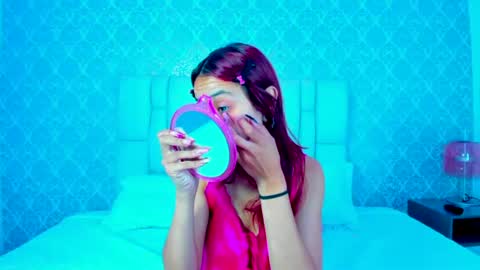 Snapshot of erizdarkveyl chatting on 06-19-26, 05:01 erizdarkveyl online show from 06-19-26, 05:01