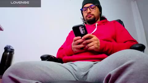 ernesto rodriguez 82 online show from 02-26-26, 02:43