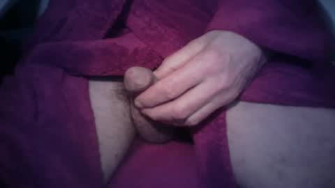 Snapshot of ernie4u chatting on 03-02-25, 08:27 Ernie online show from 03-02-25, 08:27