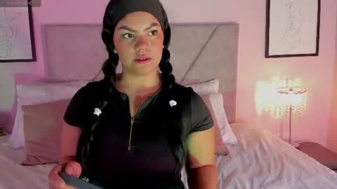 Erola Cooper online show from 07-08-26, 12:31