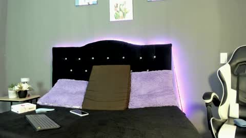 Eros Lux1 online show from 04-02-26, 01:09