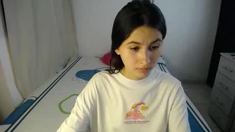 Snapshot of erosgirls_ chatting on 10-04-25, 11:47 erosgirls_ online show from 10-04-25, 11:47