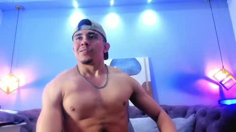 Snapshot of eross_santy chatting on 06-04-26, 01:28 Eross online show from 06-04-26, 01:28
