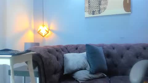 Snapshot of eross_santy chatting on 07-18-26, 01:48 Eross online show from 07-18-26, 01:48