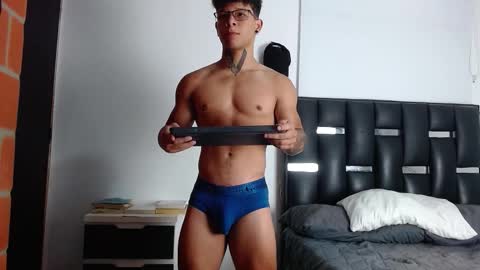 Eros online show from 10-31-25, 03:13