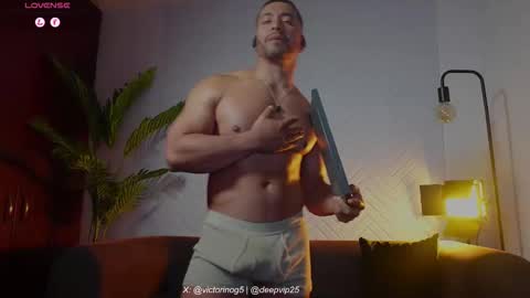 Snapshot of eroswolfs chatting on 05-18-26, 11:32 eroswolf online show from 05-18-26, 11:32