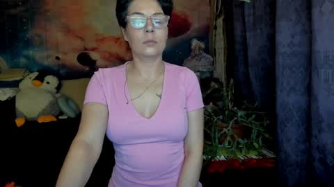 Snapshot of erotic_dessire chatting on 01-17-25, 06:33 Eve online show from 01-17-25, 06:33