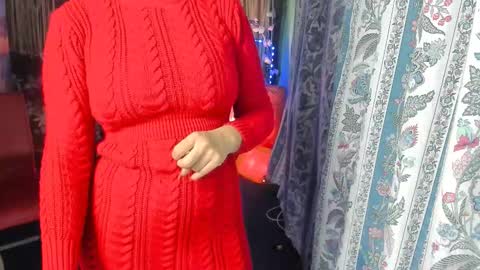 Snapshot of erotic_dessire chatting on 10-15-25, 06:30 Eve online show from 10-15-25, 06:30