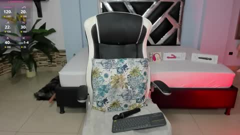 Valentine online show from 11-19-25, 03:39