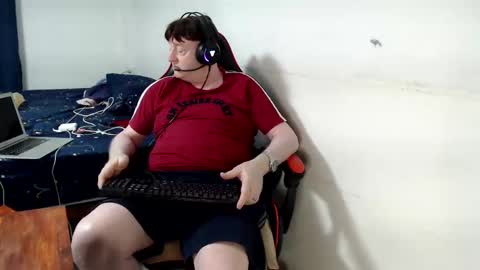 Snapshot of eroticon_6 chatting on 12-17-24, 07:07 Tom Delaney online show from 12-17-24, 07:07