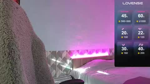 esajukyy online show from 10-25-25, 05:04