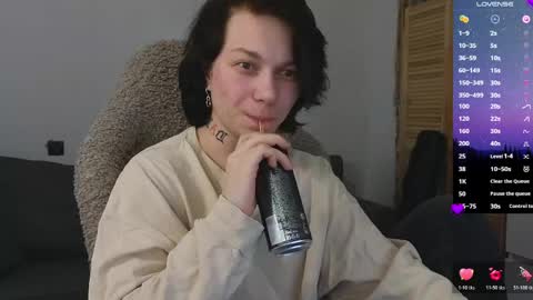 esajukyy online show from 04-22-26, 01:23