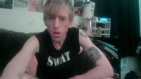 esc del online show from 03-05-25, 10:21