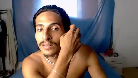 Snapshot of escanor_legendary chatting on 10-29-25, 09:27 Scanor online show from 10-29-25, 09:27