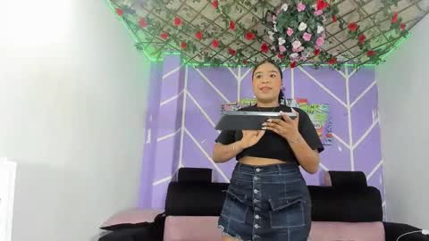 escarlet_hot06 online show from 03-22-26, 10:24