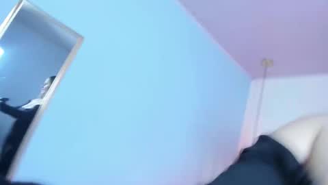 Escarlet online show from 12-01-25, 02:11