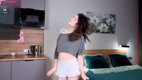 EshleGreen online show from 11-21-25, 02:16