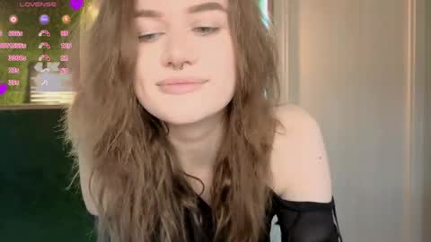 EshleGreen online show from 04-12-26, 07:19