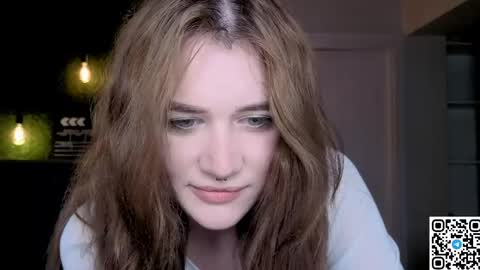 Snapshot of eshleeeygreen chatting on 04-25-26, 08:39 EshleGreen online show from 04-25-26, 08:39