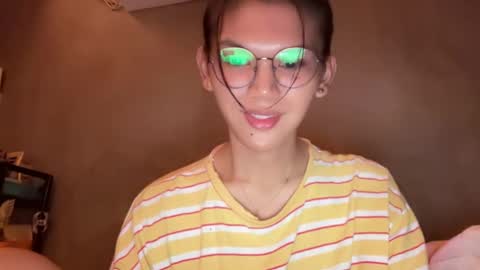 Chelliane online show from 03-19-26, 01:20