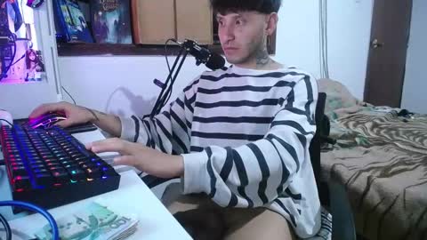 Snapshot of esjrobles chatting on 12-04-24, 05:16 Esteban online show from 12-04-24, 05:16
