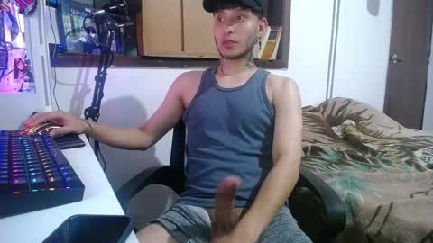 Snapshot of esjrobles chatting on 12-13-24, 03:16 Esteban online show from 12-13-24, 03:16