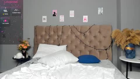 Esme Runn online show from 01-06-25, 01:30