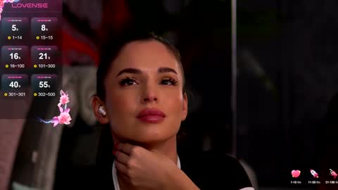 Snapshot of esmeainsley chatting on 01-09-25, 06:38 Raluca online show from 01-09-25, 06:38