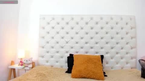 esmeralda  online show from 12-03-25, 06:39