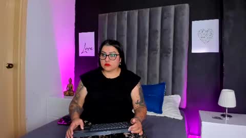 Esmeralda  online show from 06-22-26, 11:40