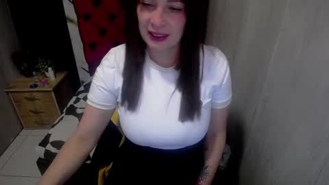 Snapshot of esmeralda_black chatting on 06-23-26, 03:48 esmeralda black online show from 06-23-26, 03:48